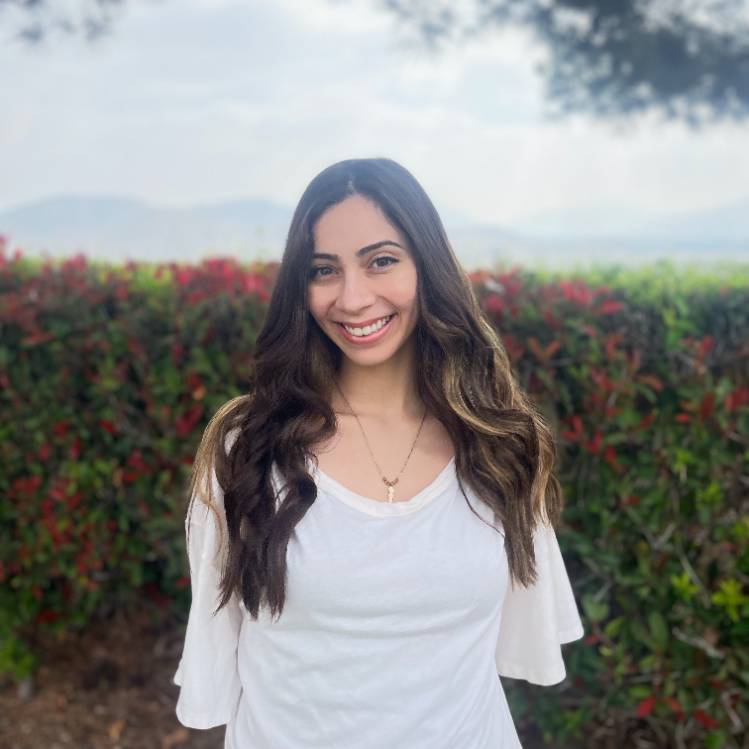 Krystal Alvarez-Hernandez, 2022 CHABSS Dean's Outstanding Student