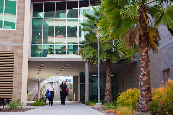 csusm student health and counseling building